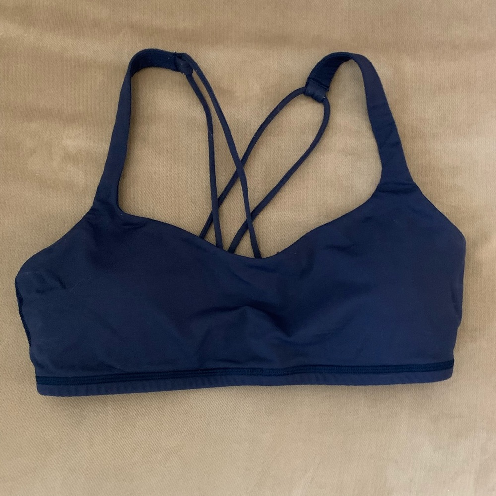 Lululemon Free To Be Bra in navy